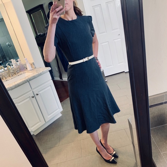 MM Lafleur Dresses & Skirts - MM LaFleur Inez Dress in Excellent Condition